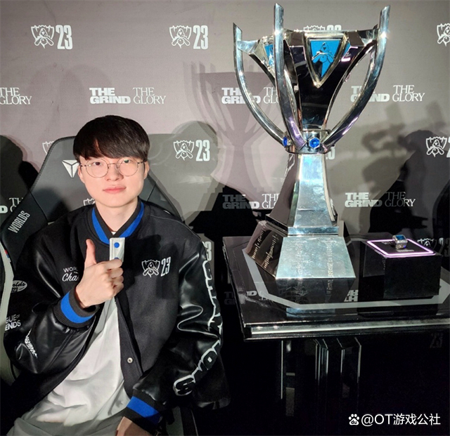 开云体育-Faker回归赛场，挺进下一轮首场状态亮眼，巴塞罗那观众沸腾！的简单介绍